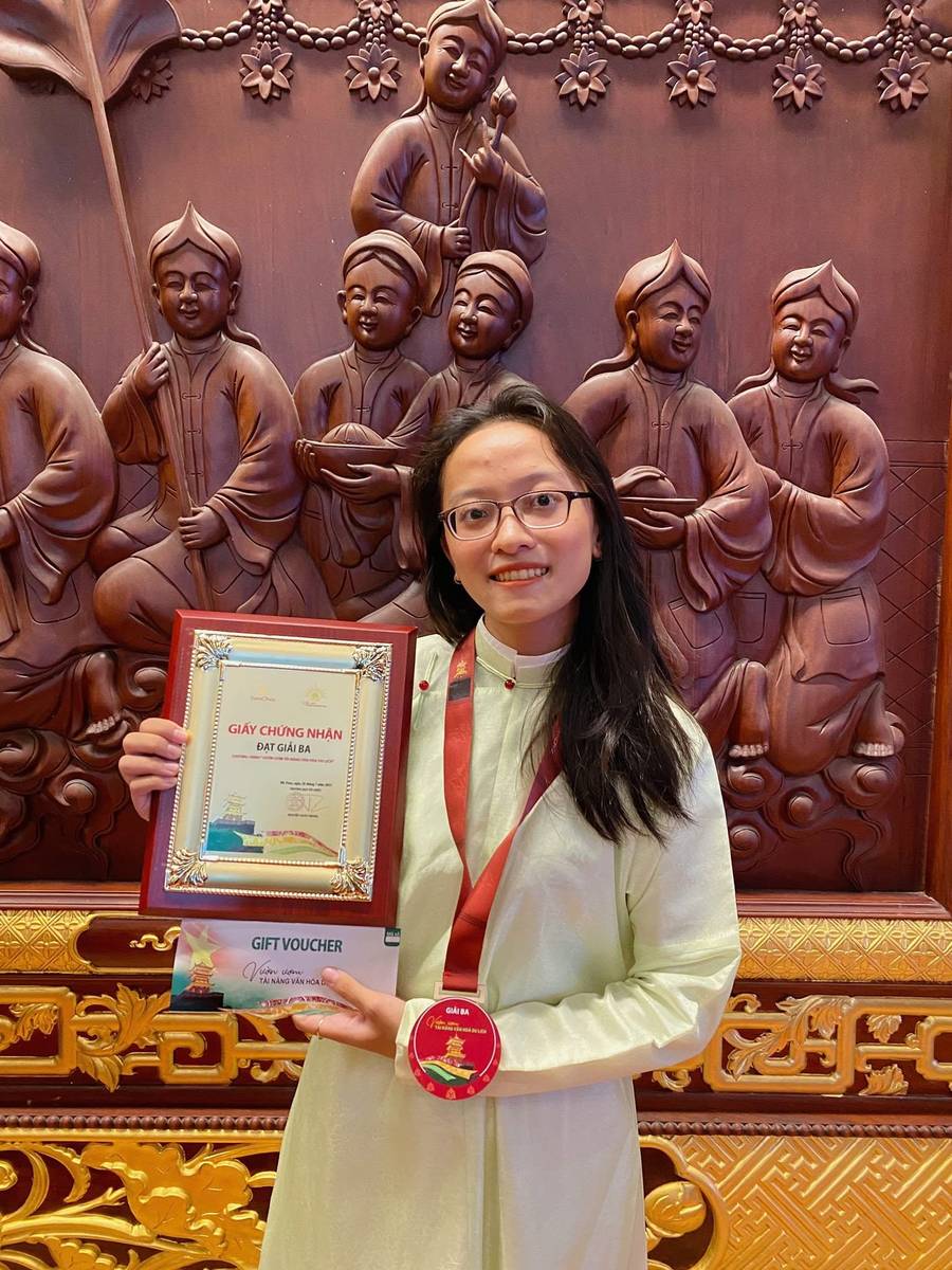 Trương Phạm Tú Uyên